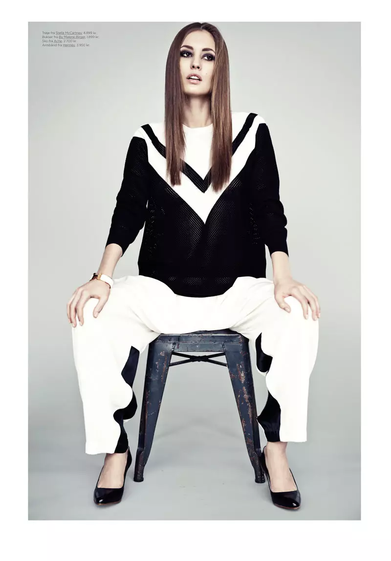 Nadja Bender Models Minimal Style for Eurowoman af Honer Akrawi