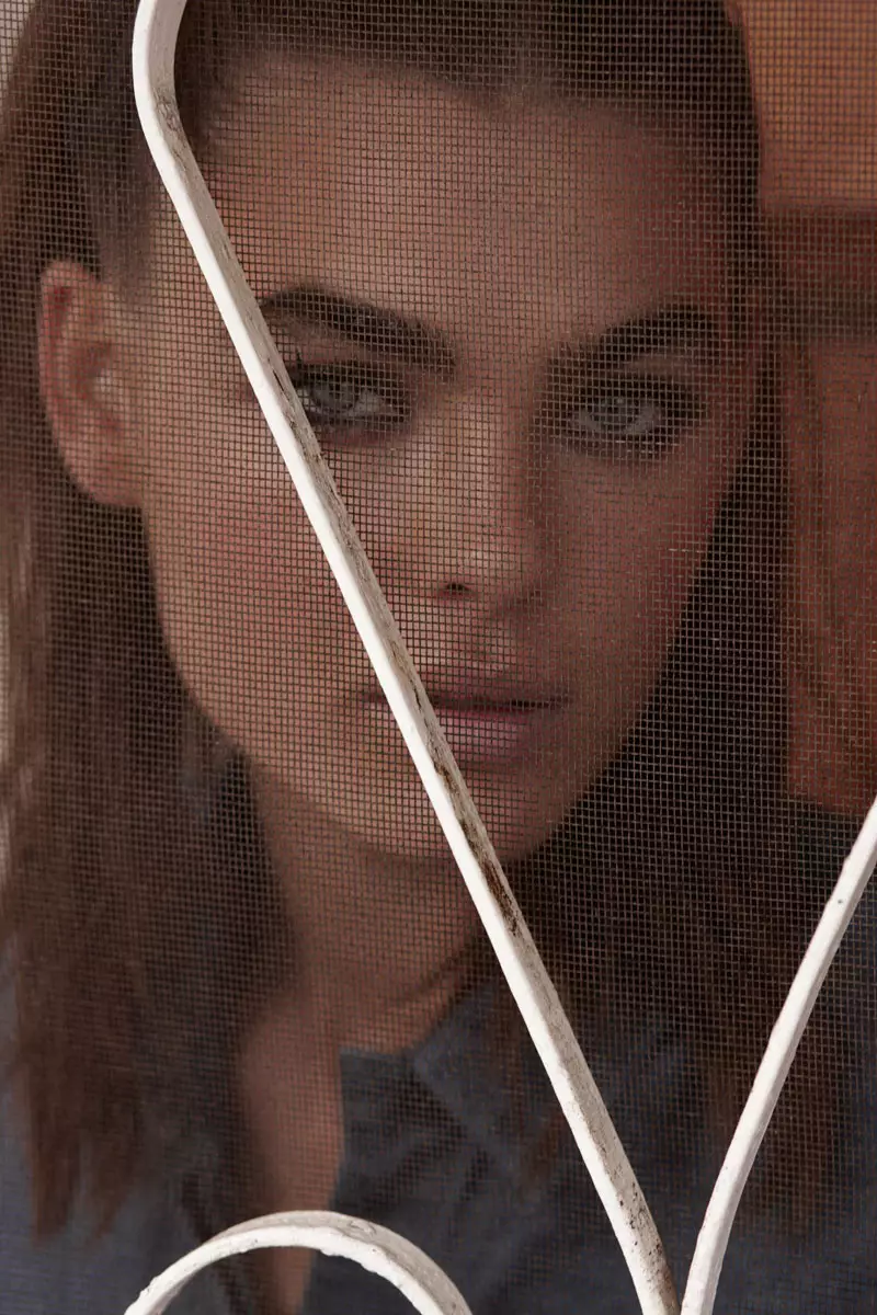 Bambi Northwood-Blyth door Stephen Ward voor Russh # 43