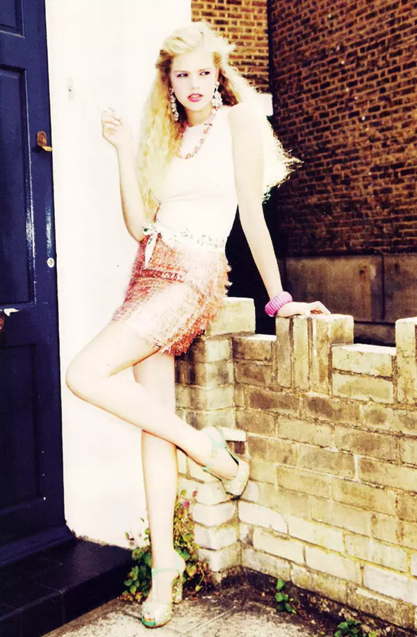 Valerie van der Graaf από την Ellen von Unwerth για το Lula F/W 2010