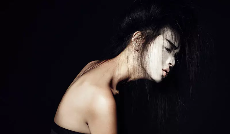 Grace Gao surpreende em beleza oriental para a revista Rodeo por Bjarne Jonasson