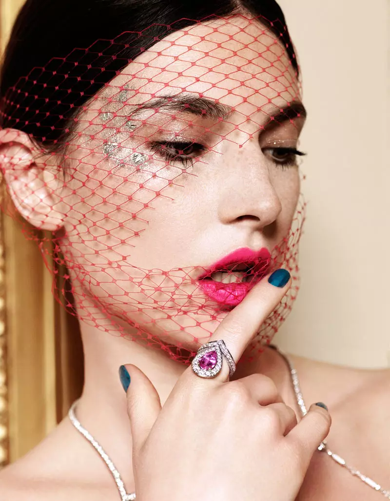 Jacquelyn Jablonski, Vogue Rusya Ekim 2012 için Couture'de Parlıyor, Catherine Servel