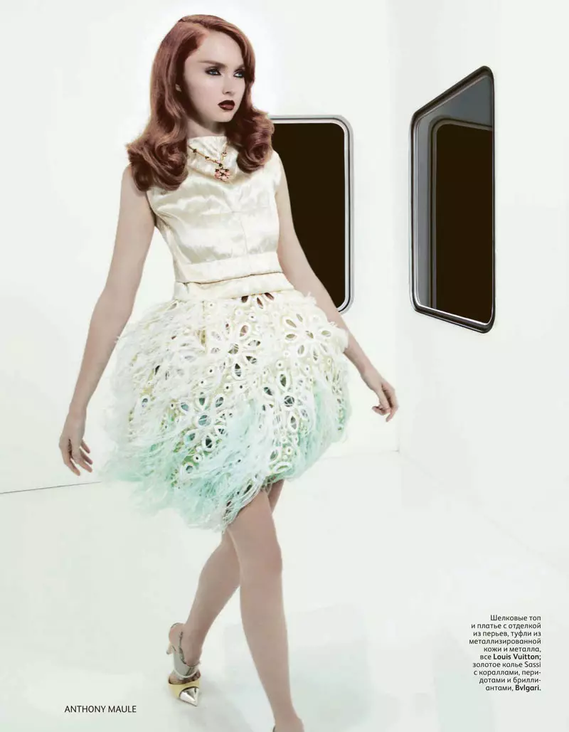 Lily Cole oleh Anthony Maule untuk Vogue Russia