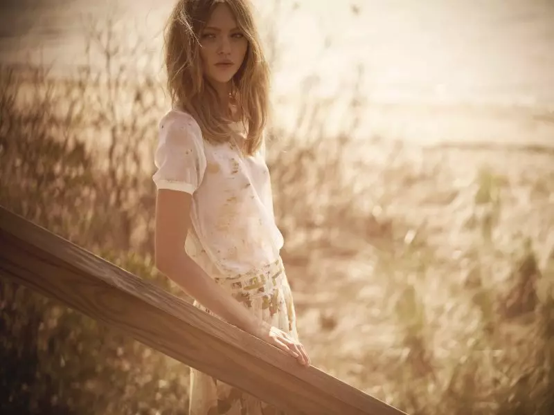 Sasha Pivovarova pou Club Monaco Spring 2012 Kanpay pa Serge Leblon