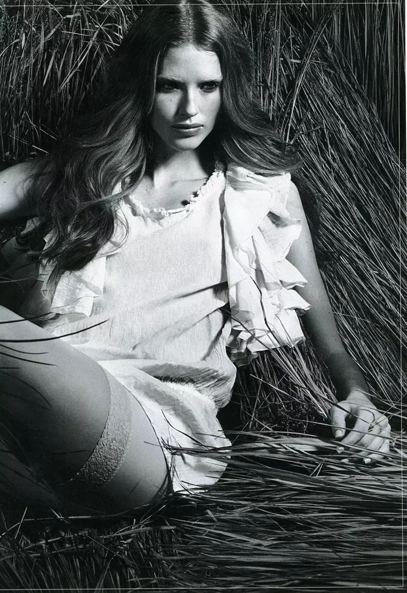 Taryn Davidson by Jem Mitchell in Sogno | Flair april 2010