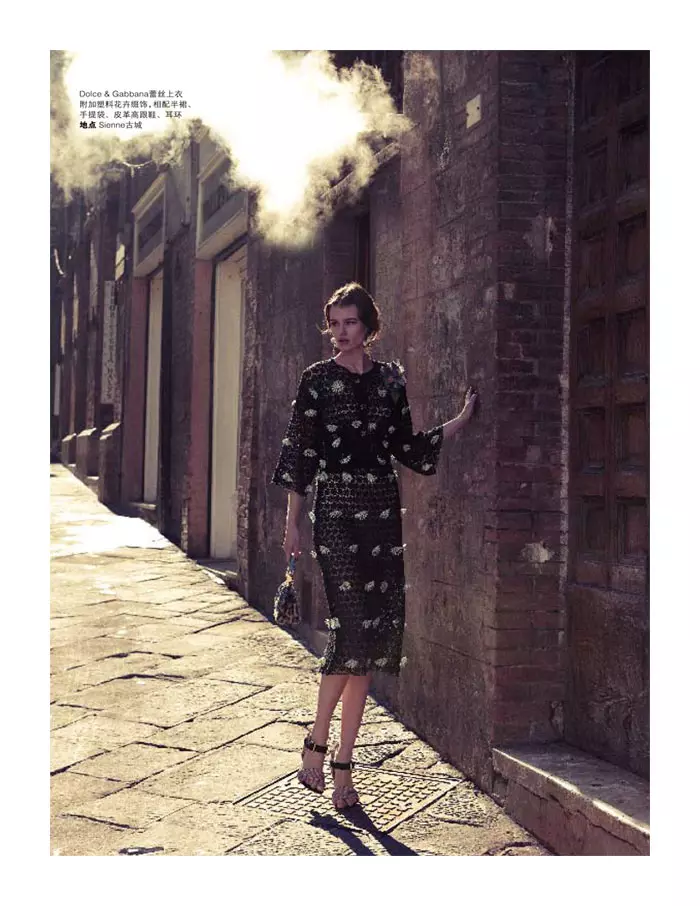 Bara Holotova by Wee Khim in Dolce & Gabbana in Nuyou Singapore 2012년 4월