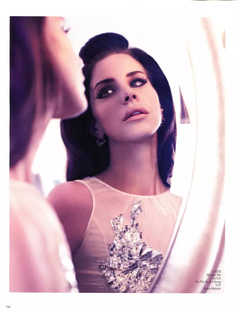 Lana Del Rey Enchants do Vogue China Eanáir 2013 le Wee Khim