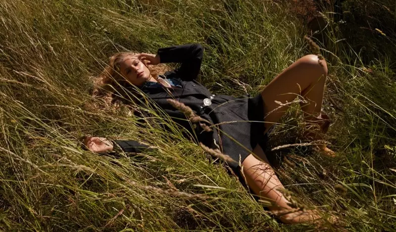 Frederikke Sofie Anomira muGreat Outdoors yeVogue Japan