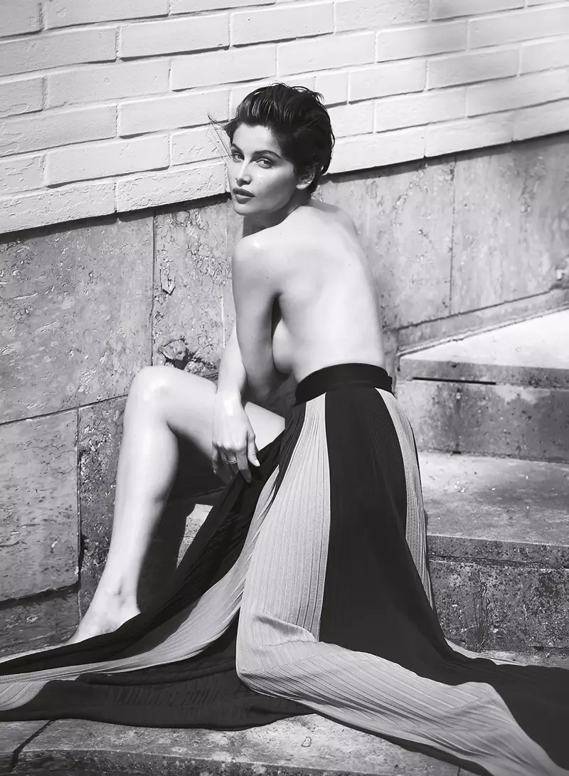 Laetitia Casta pozon për revistën Muse