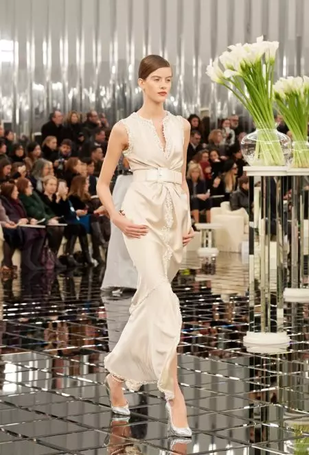 Chanel Haute Couture je dokonale vyleštená na jar 2017