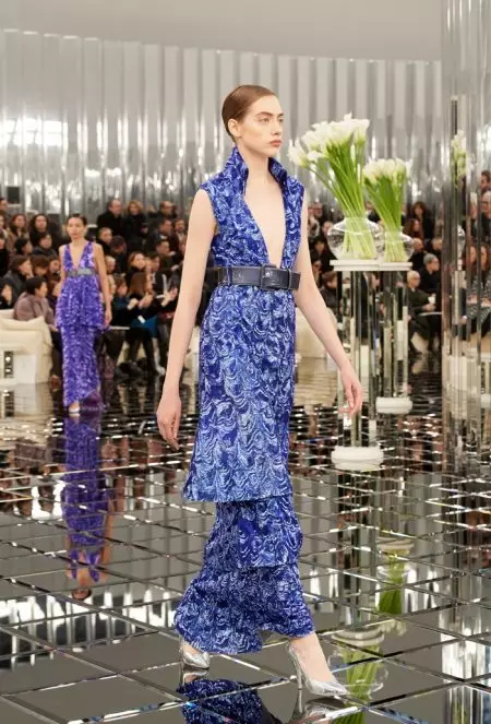 Chanel Haute Couture 2017-يىلى ئەتىيازدا مۇكەممەل سىلىقلانغان