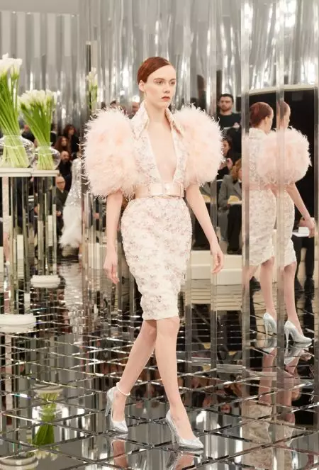 Chanel Haute Couture Ndi Yopukutidwa Bwino Kwambiri Mchaka cha 2017