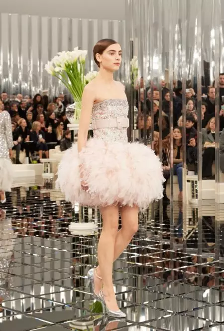 Chanel Haute Couture Yakakwenenzverwa Yechirimo 2017