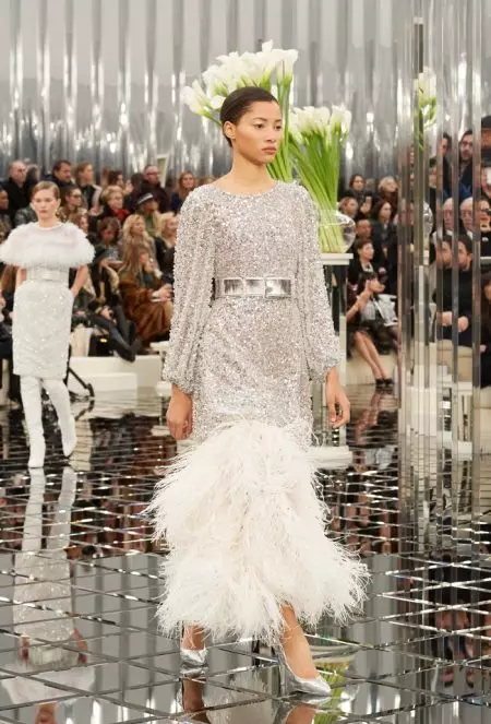 Chanel Haute Couture è perfettamente lucidata per la primavera 2017