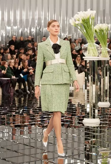 Chanel Haute Couture 2017 වසන්තය සඳහා පරිපූර්ණ ලෙස ඔප දමා ඇත