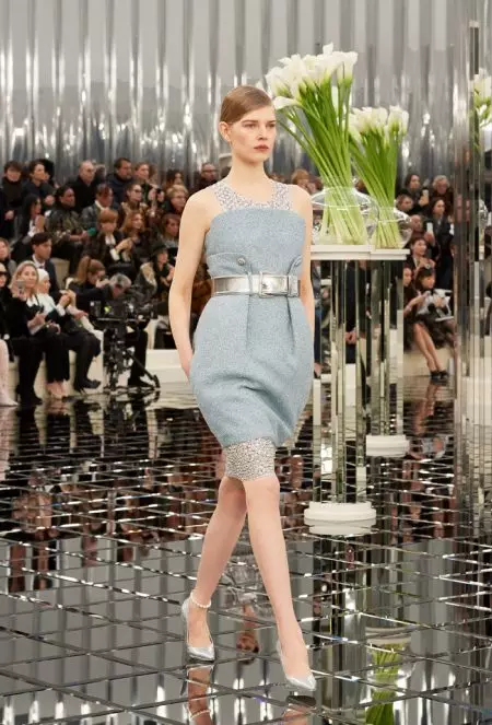 Chanel Haute Couture 2017 жылдың көктеміне тамаша жылтыратылған