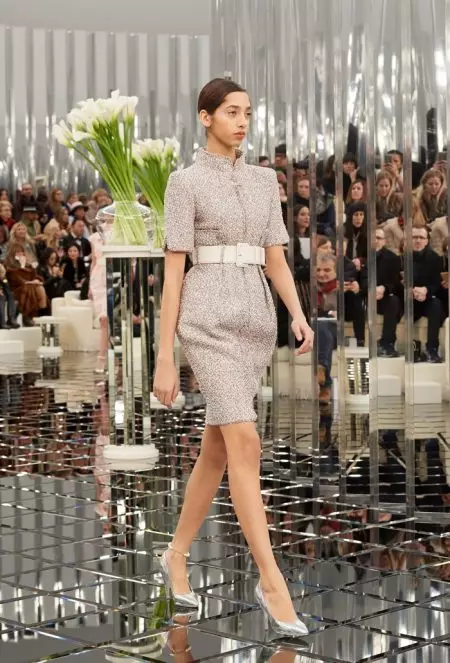 Chanel Haute Couture 2017 වසන්තය සඳහා පරිපූර්ණ ලෙස ඔප දමා ඇත