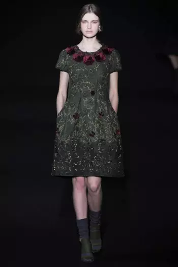 Alberta Ferretti Fall/Winter 2014 | Izu Ejiji Milan