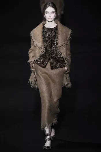 Alberta Ferretti Fall/Winter 2014 | Izu Ejiji Milan