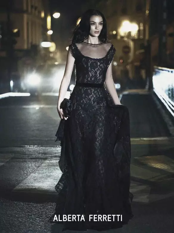 Mariacarla Boscono 身著 Alberta Ferretti 2013 秋季廣告大片