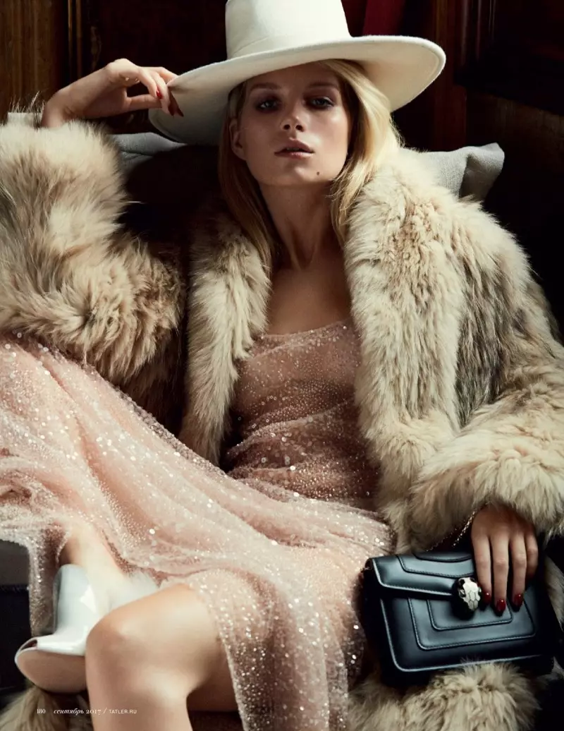 Lottie Moss modelira luksuzni jesenski izgled u Tatler Rusiji