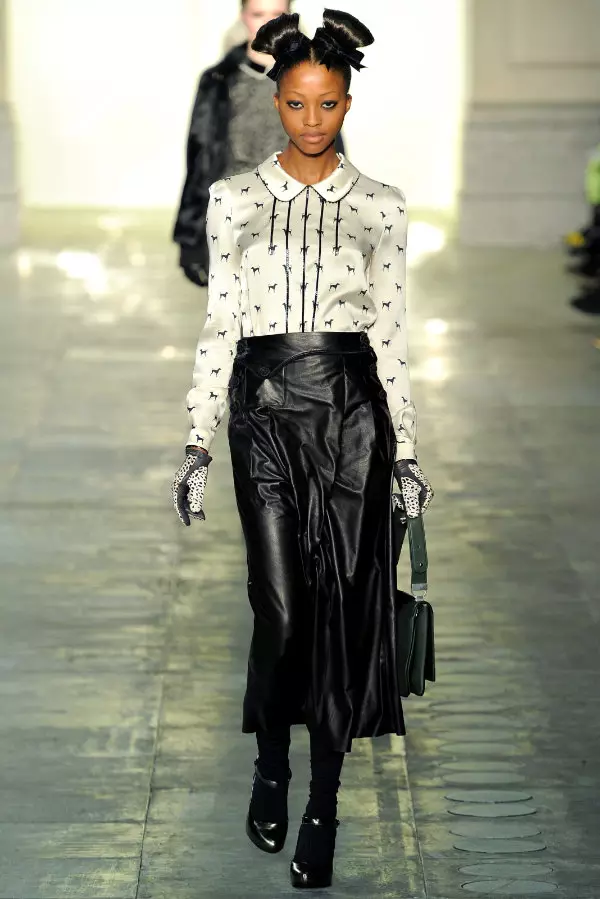 Topshop Unique Fall 2011 | ලන්ඩන් විලාසිතා සතිය