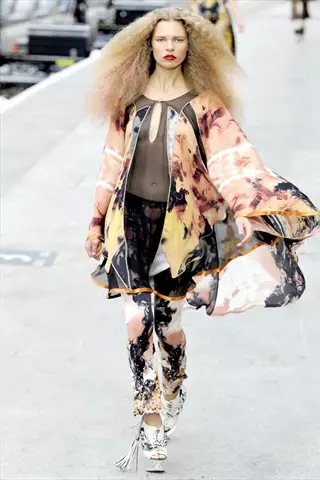 Topshop ئۆزگىچە باھار 2011 | لوندون مودا كىيىم ھەپتىلىكى