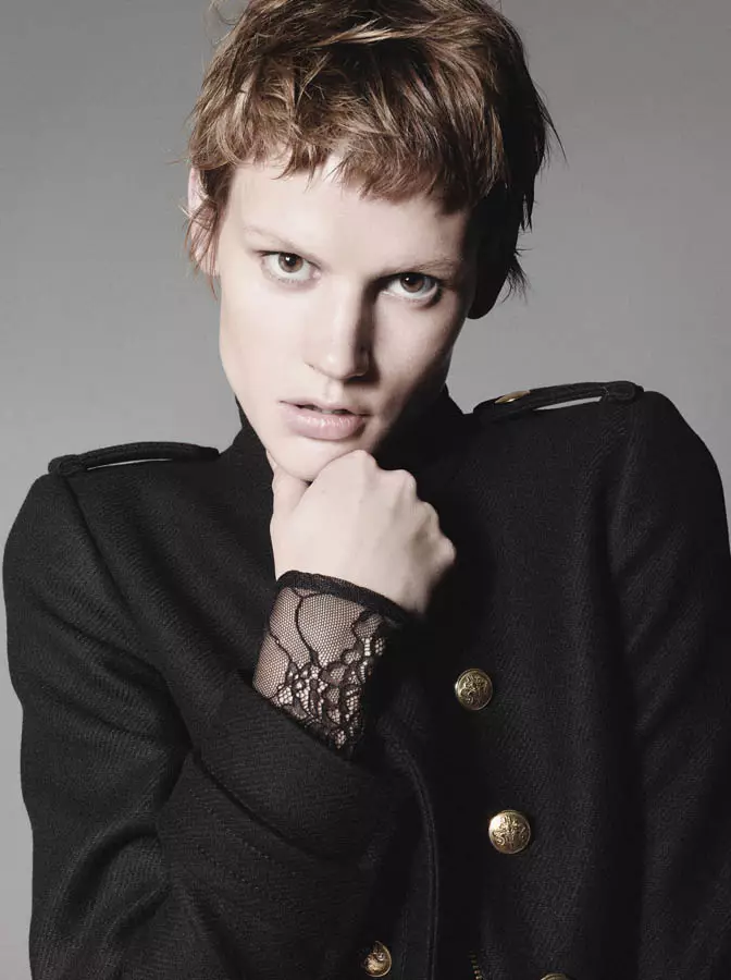 Saskia de Brauw bakeng sa Letšolo la Zara Fall 2011 ka David Sims