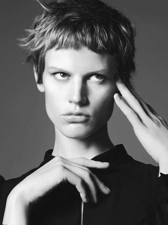 Saskia de Brauw สำหรับแคมเปญ Zara Fall 2011 โดย David Sims