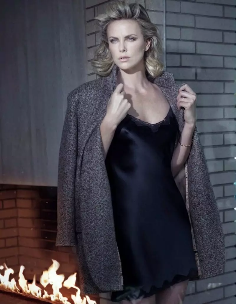 Charlize Theron deur Mark Seliger vir Elle France Januarie 2012