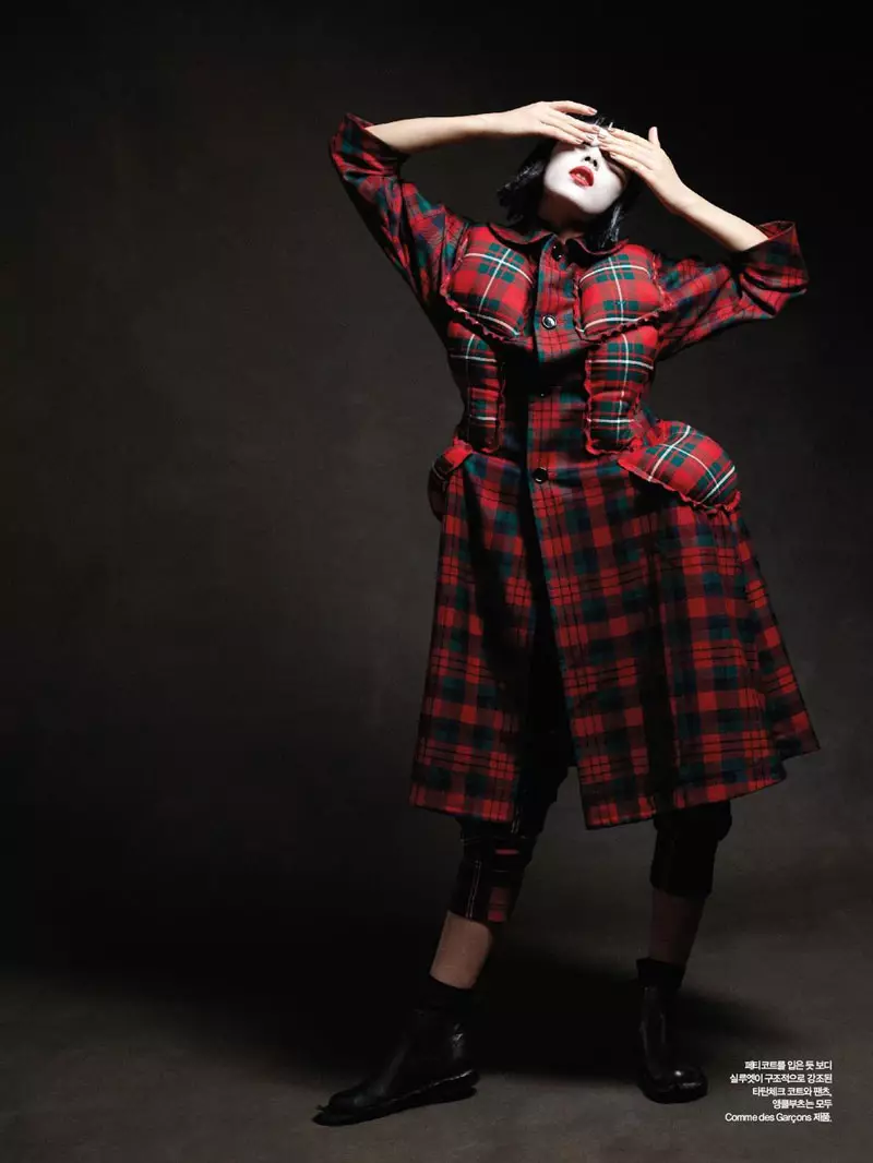 Jelena Yemchuk Liu Wen filme „Comme des Garçons“ | Harper's Bazaar Korea 2010 m. spalio mėn