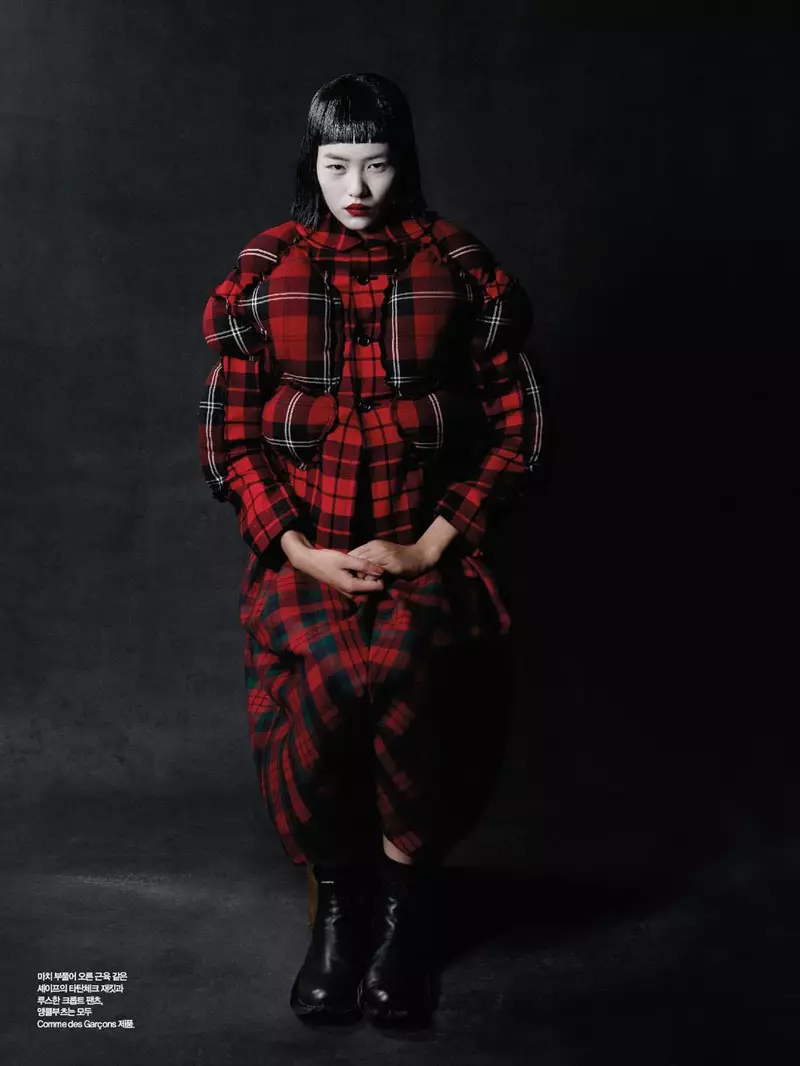 Jelena Yemchuk Liu Wen filme „Comme des Garçons“ | Harper's Bazaar Korea 2010 m. spalio mėn