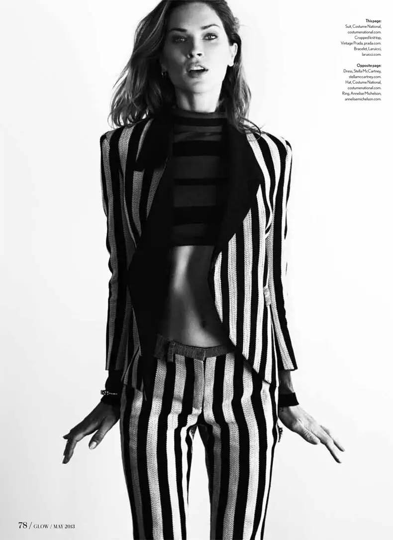 Erin Wasson 在 Glow 雜誌 2013 年 5 月的封面拍攝中擺姿勢