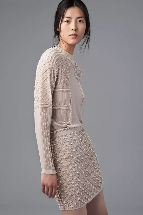 Liu Wen Plays It Cool kanggo Zara's August 2012 Lookbook