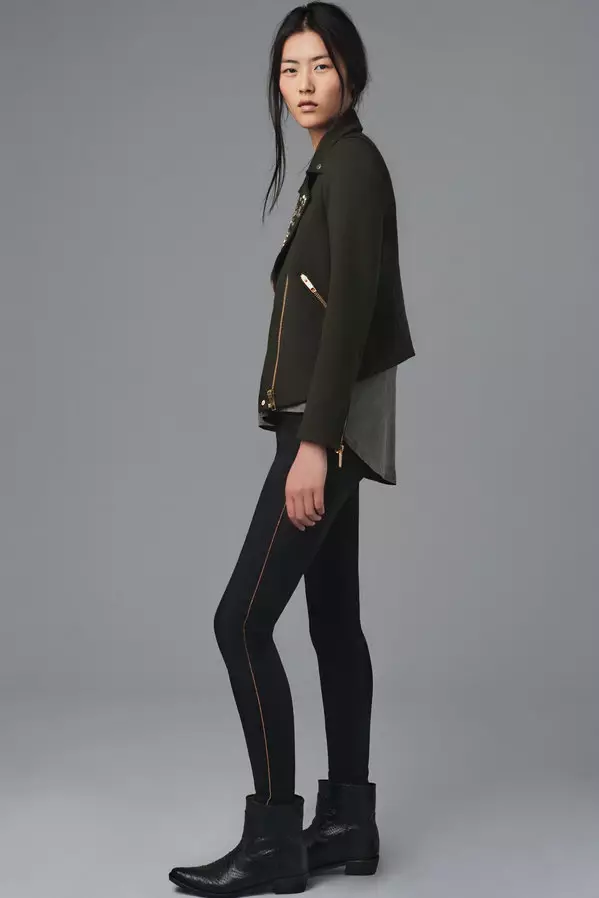 Liu Wen igra cool za Zarin Lookbook za avgust 2012