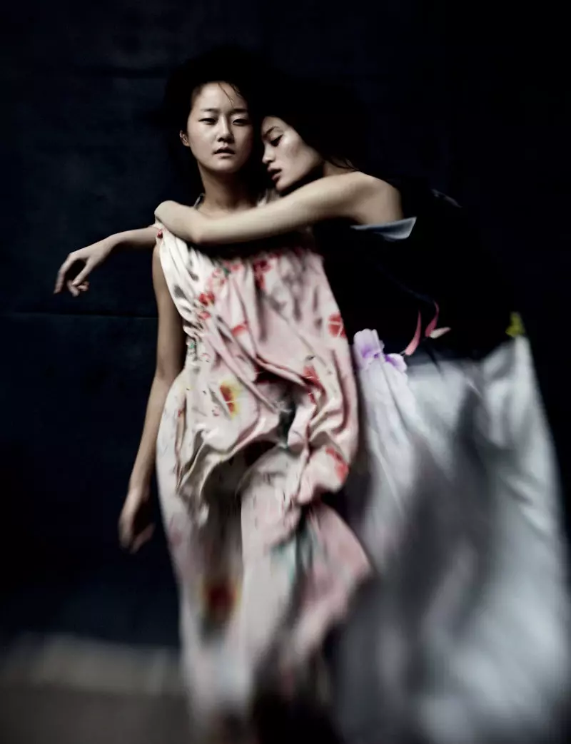 Ming Xi & Hyoni Kang vum Will Davidson fir Dazed & Confused Februar 2011