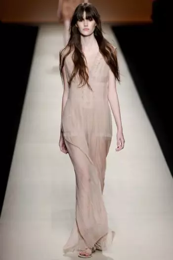 Alberta Ferretti 2015 봄: 로맨틱 보헤미안