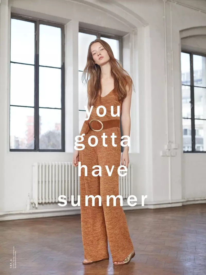 Zara Previews Spring/Summer Collection TRF with Video of Models Dancing