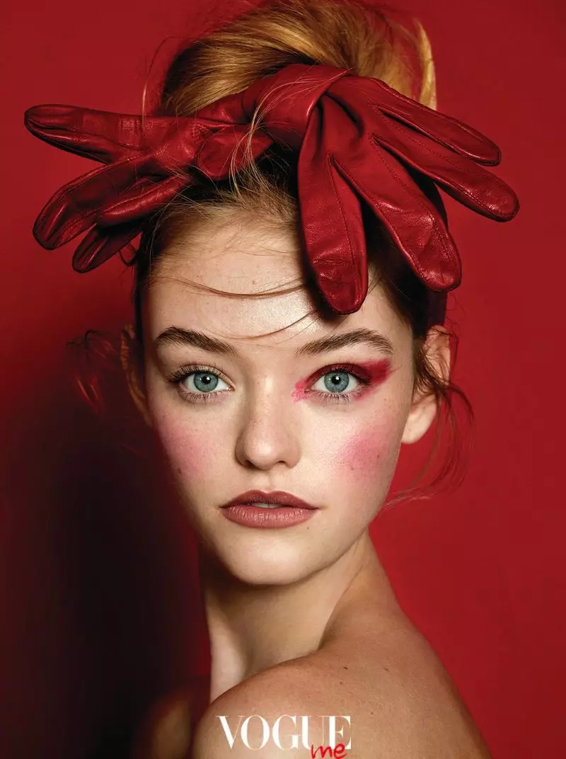 Willow Hand jest na czerwono dla Vogue Taiwan Me Beauty Spread