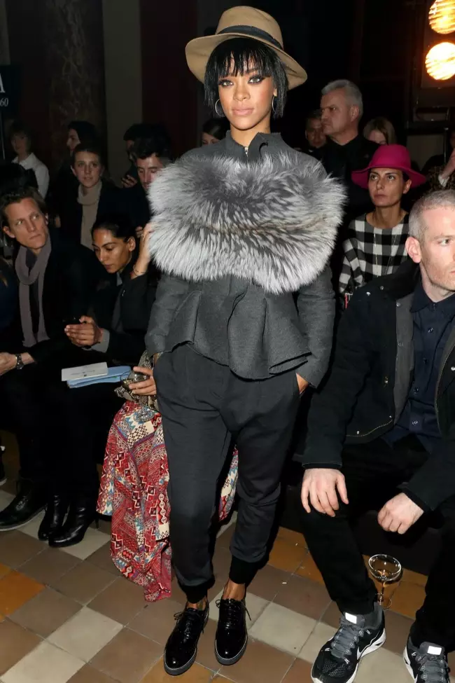 Η Rihanna φοράει Lanvin στο Φθινόπωρο-Χειμώνας 2014 του Lanvin στο Παρίσι