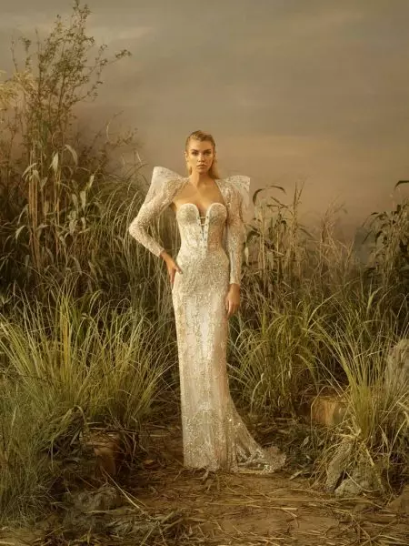 Atelier Versace ir grezns ar 2019. gada rudens kolekciju