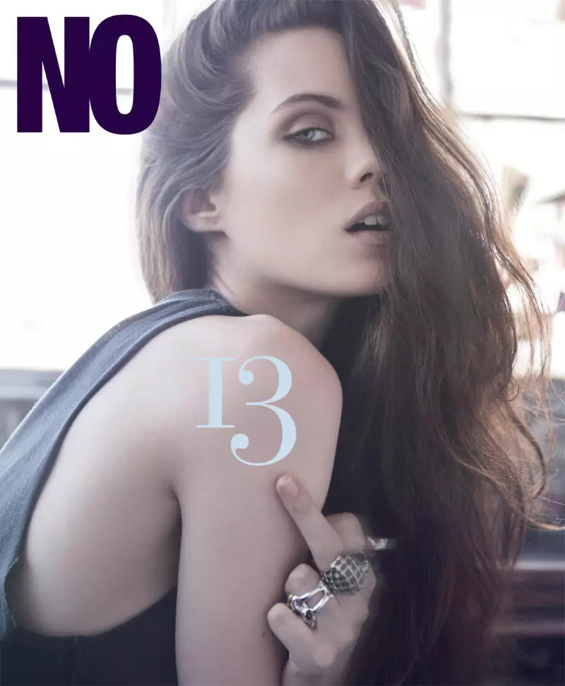 Taylor Warren, Jason Lee Parry a No. Magazine #13-ban