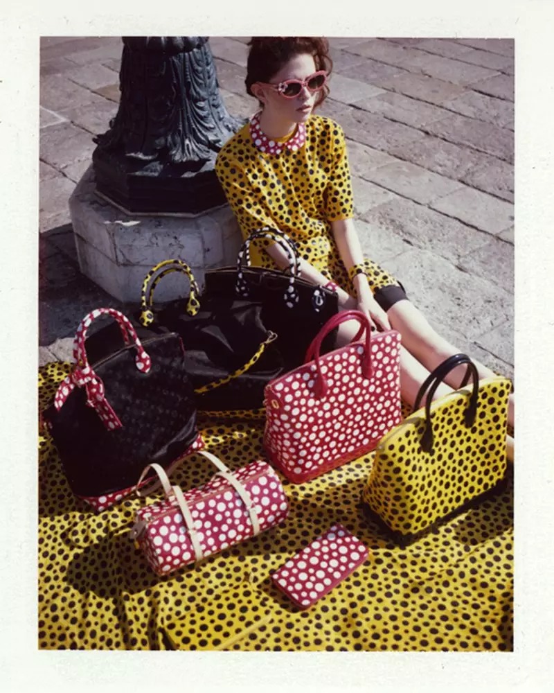 Dennison Bertram lenzen de Louis Vuitton x Yayoi Kusama-collectie voor Marie Claire Czech