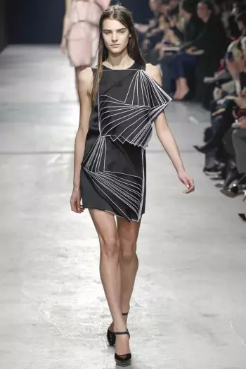 Christopher Kane Fall/Xitwa 2014 | Il-Ġimgħa tal-Moda ta’ Londra