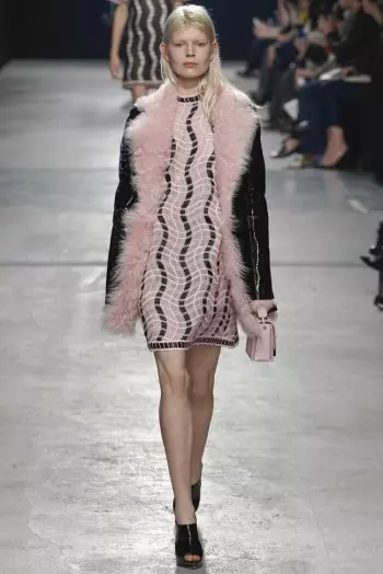 Christopher Kane Fararano/ririnina 2014 | Herinandron'ny lamaody any Londona