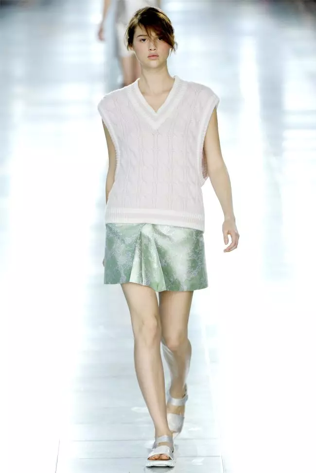 Christopher Kane Caij nplooj ntoos hlav 2012 | London Fashion Week