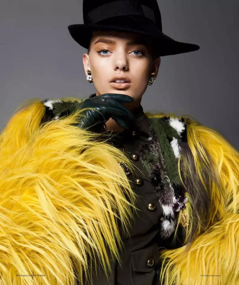 Bregje Heinen Sports Military Style для Harper's Bazaar Лацінскай Амерыкі ў кастрычніку 2012 года