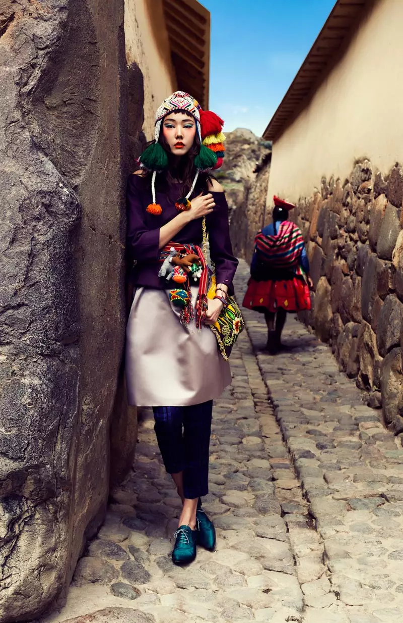 Han Hye Jin omhels die kleure van Peru in Vogue Korea se Julie-uitgawe deur Alexander Neumann