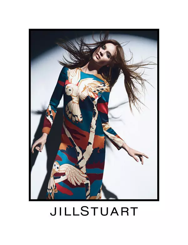 Jac Jagaciak สำหรับแคมเปญ Jill Stuart Fall 2011 โดย Mario Sorrenti