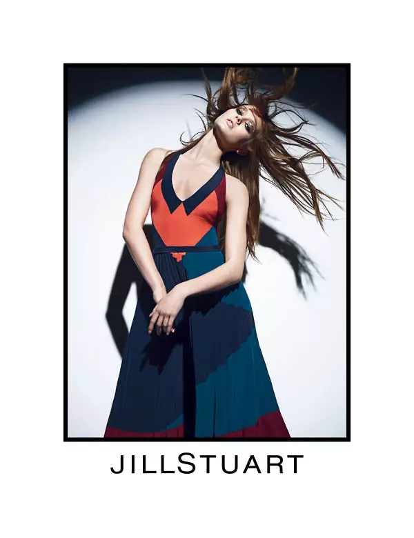 Jac Jagaciak สำหรับแคมเปญ Jill Stuart Fall 2011 โดย Mario Sorrenti