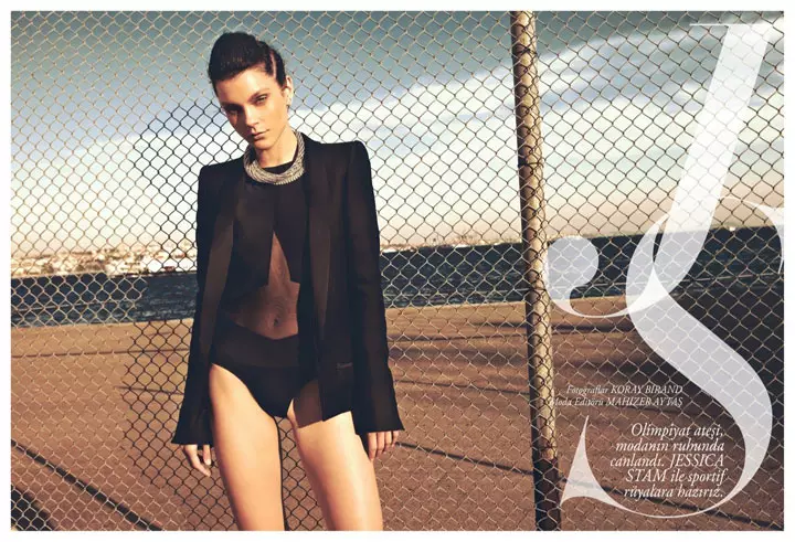 Si Jessica Stam ay Sporty Glam para sa Harper's Bazaar Turkey's July Cover Shoot ni Koray Birand